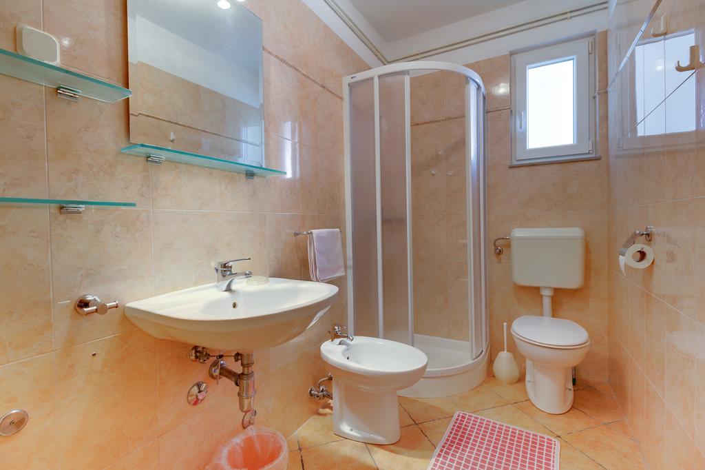 Apartmani Dorita Mali Lošinj Esterno foto