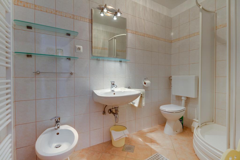 Apartmani Dorita Mali Lošinj Esterno foto