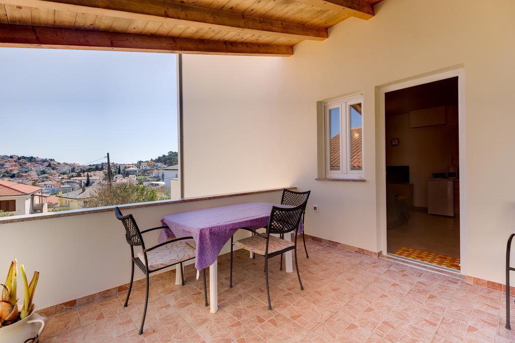 Apartmani Dorita Mali Lošinj Esterno foto