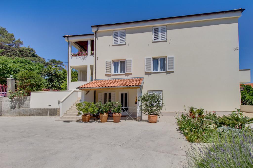 Apartmani Dorita Mali Lošinj Esterno foto