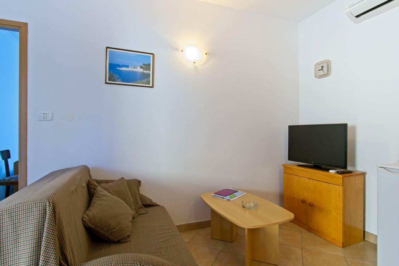 Apartmani Dorita Mali Lošinj Esterno foto