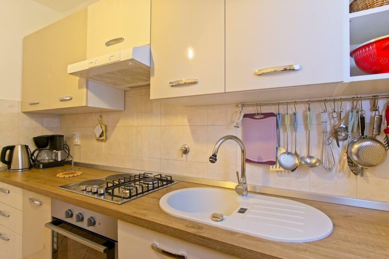 Apartmani Dorita Mali Lošinj Esterno foto