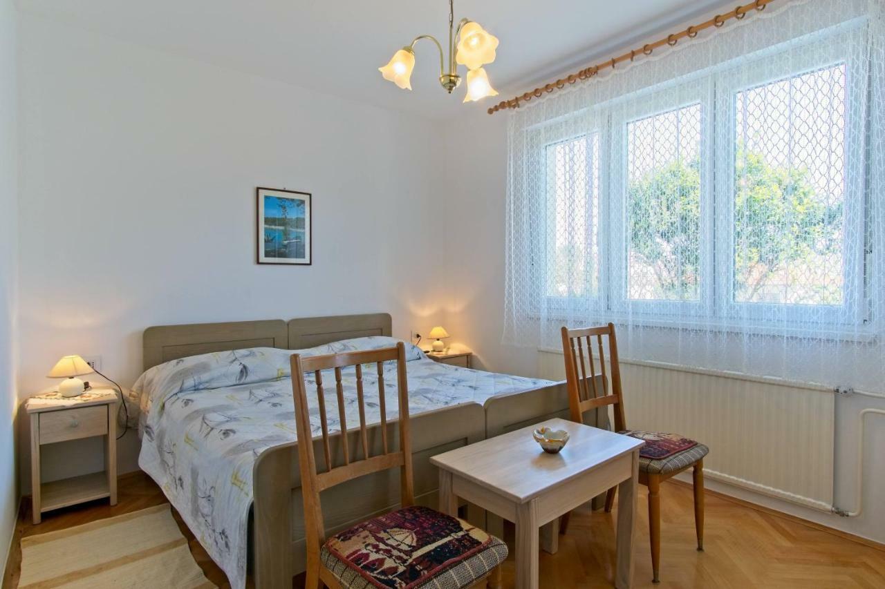 Apartmani Dorita Mali Lošinj Esterno foto