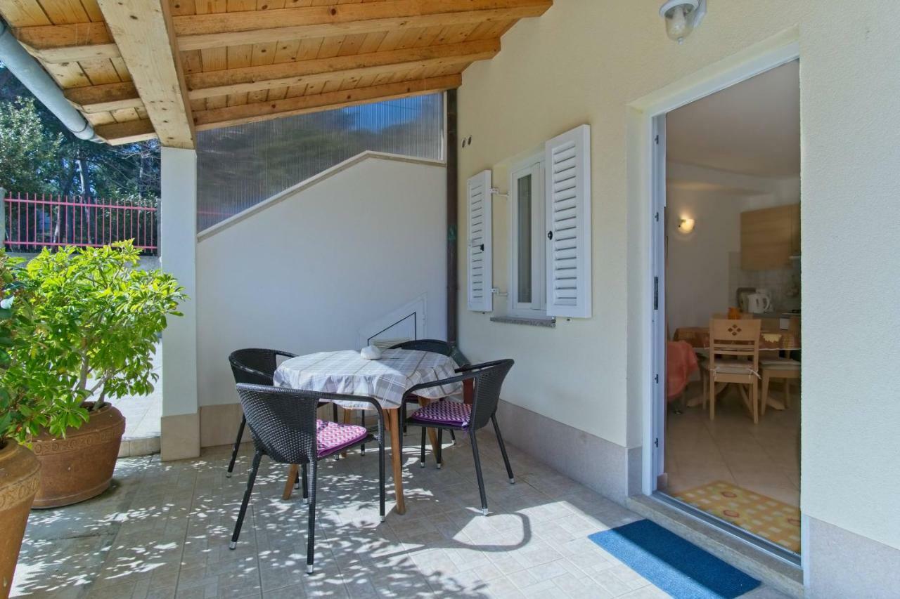 Apartmani Dorita Mali Lošinj Esterno foto