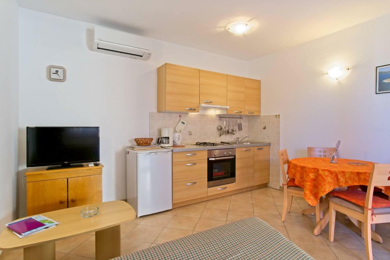 Apartmani Dorita Mali Lošinj Esterno foto