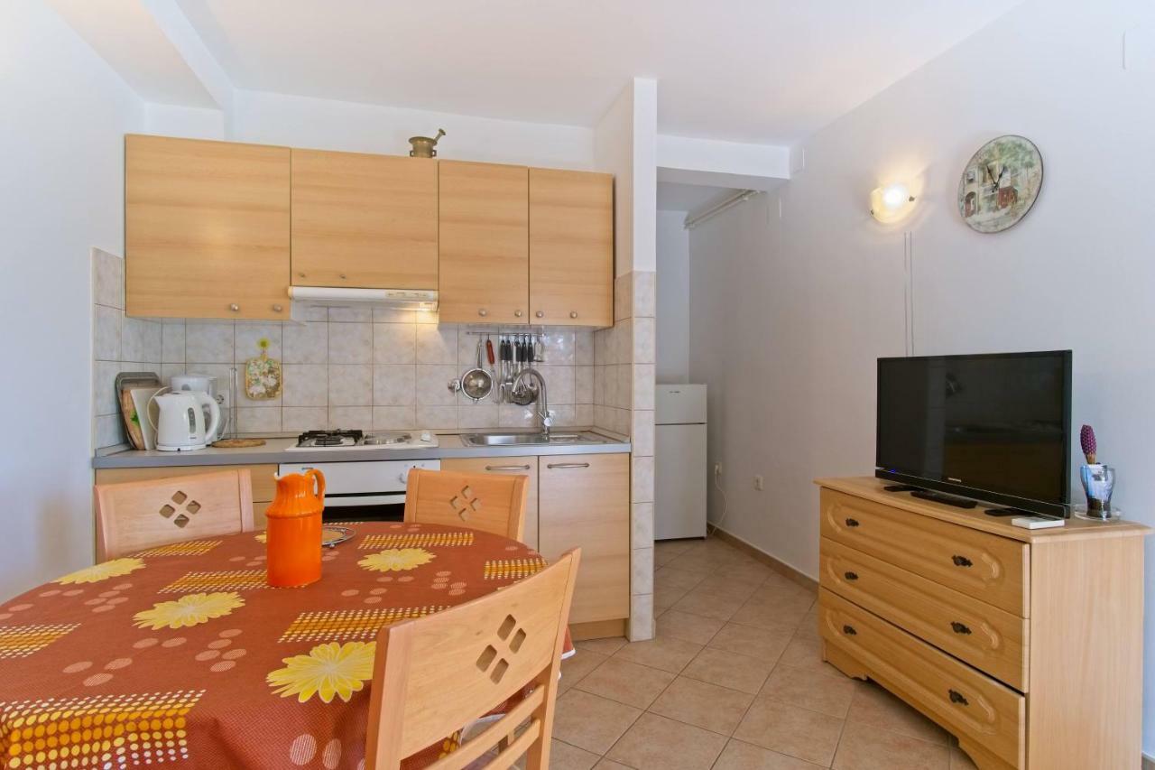 Apartmani Dorita Mali Lošinj Esterno foto