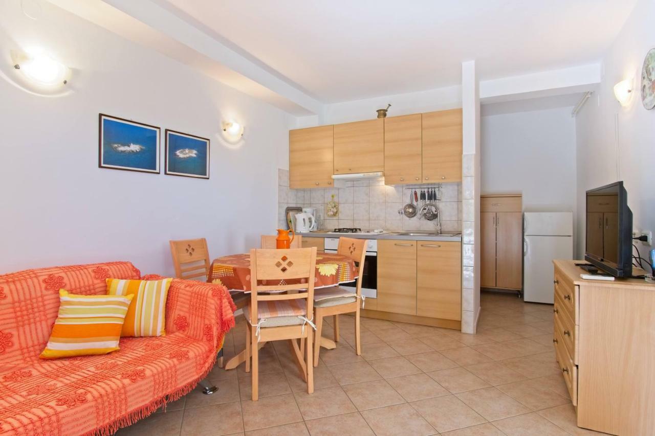 Apartmani Dorita Mali Lošinj Esterno foto